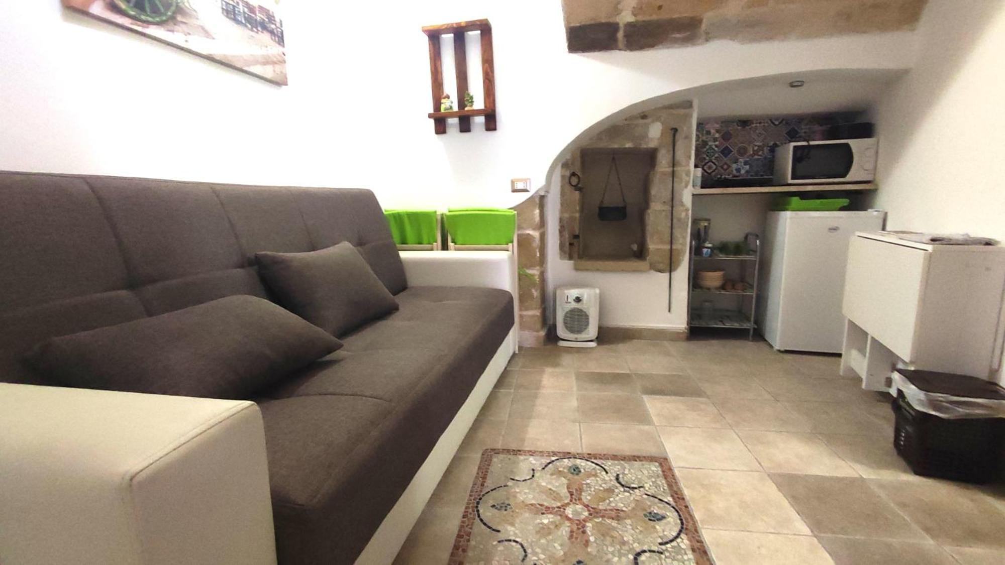 Goodstay Downtown Apartment Lecce Esterno foto