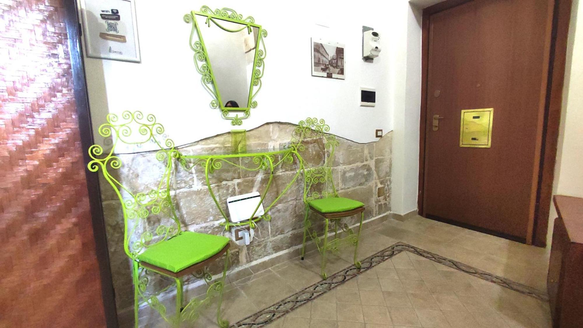 Goodstay Downtown Apartment Lecce Esterno foto