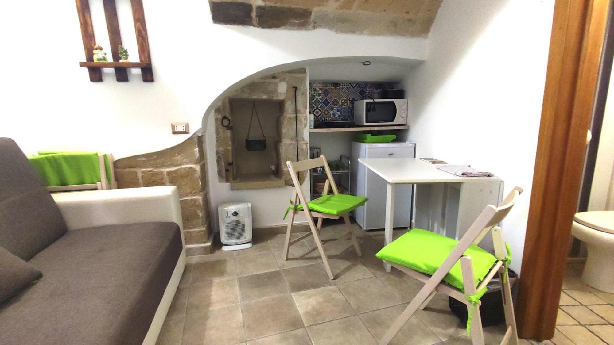 Goodstay Downtown Apartment Lecce Esterno foto